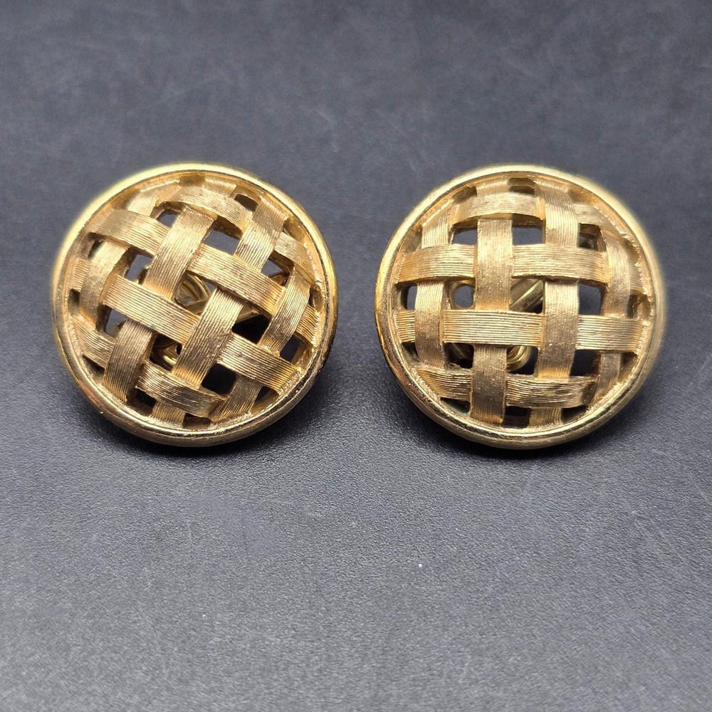 Trifari Gold Tone Waffle Lattice Clip On Earrings Round Circle Vintage